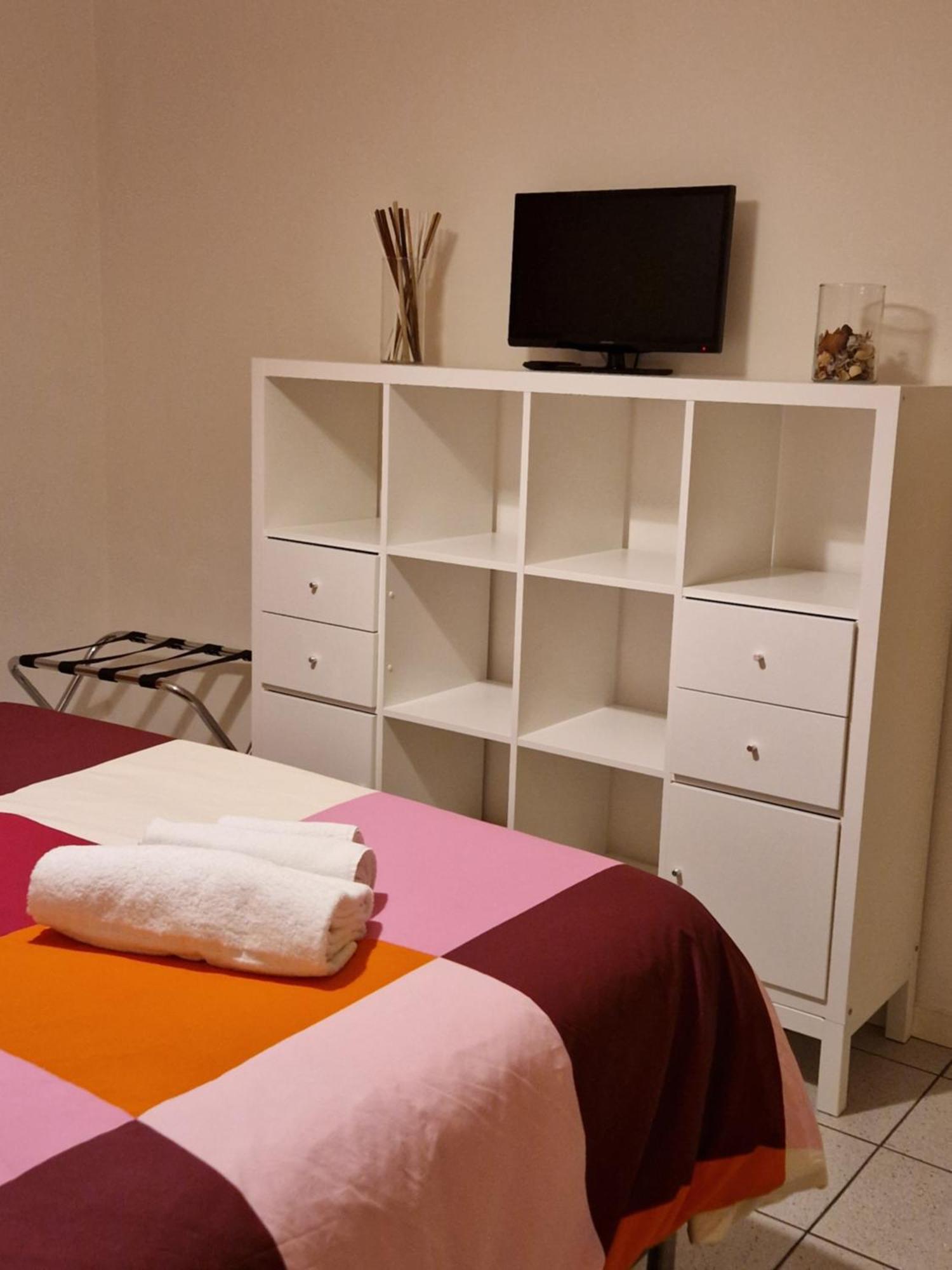Casa Bebe - Adiacenze Policlinico E Universita' Модена Екстериор снимка